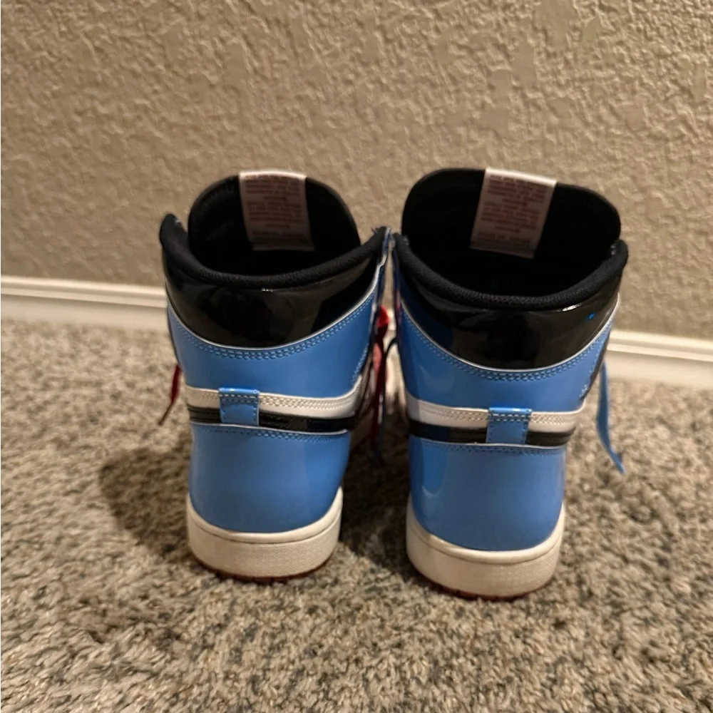 Nike Air Jordan 1 Retro High Fearless UNC Chicago - Picture 5 of 8
